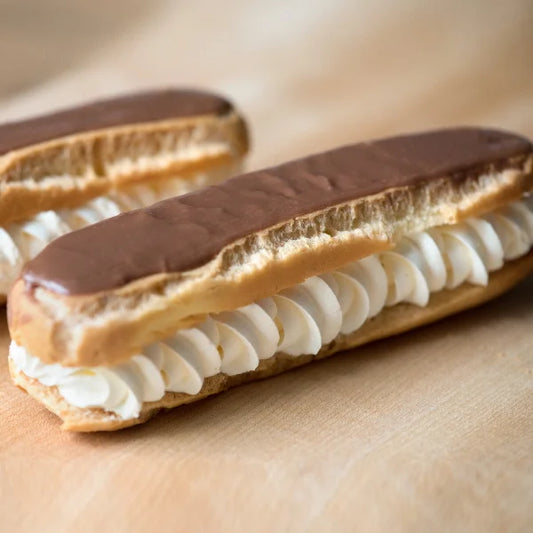 L'artisan - Whipped Eclairs